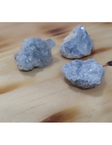 MINERAL EN BRUTO CELESTINA