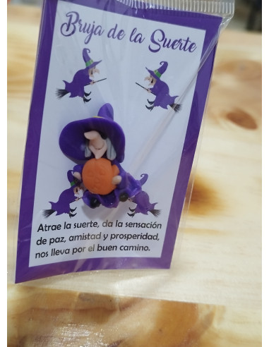 AMULETO BRUJITA SUERTE