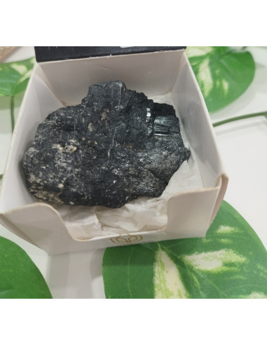 MINERAL EN BRUTO TURMALINA NEGRA